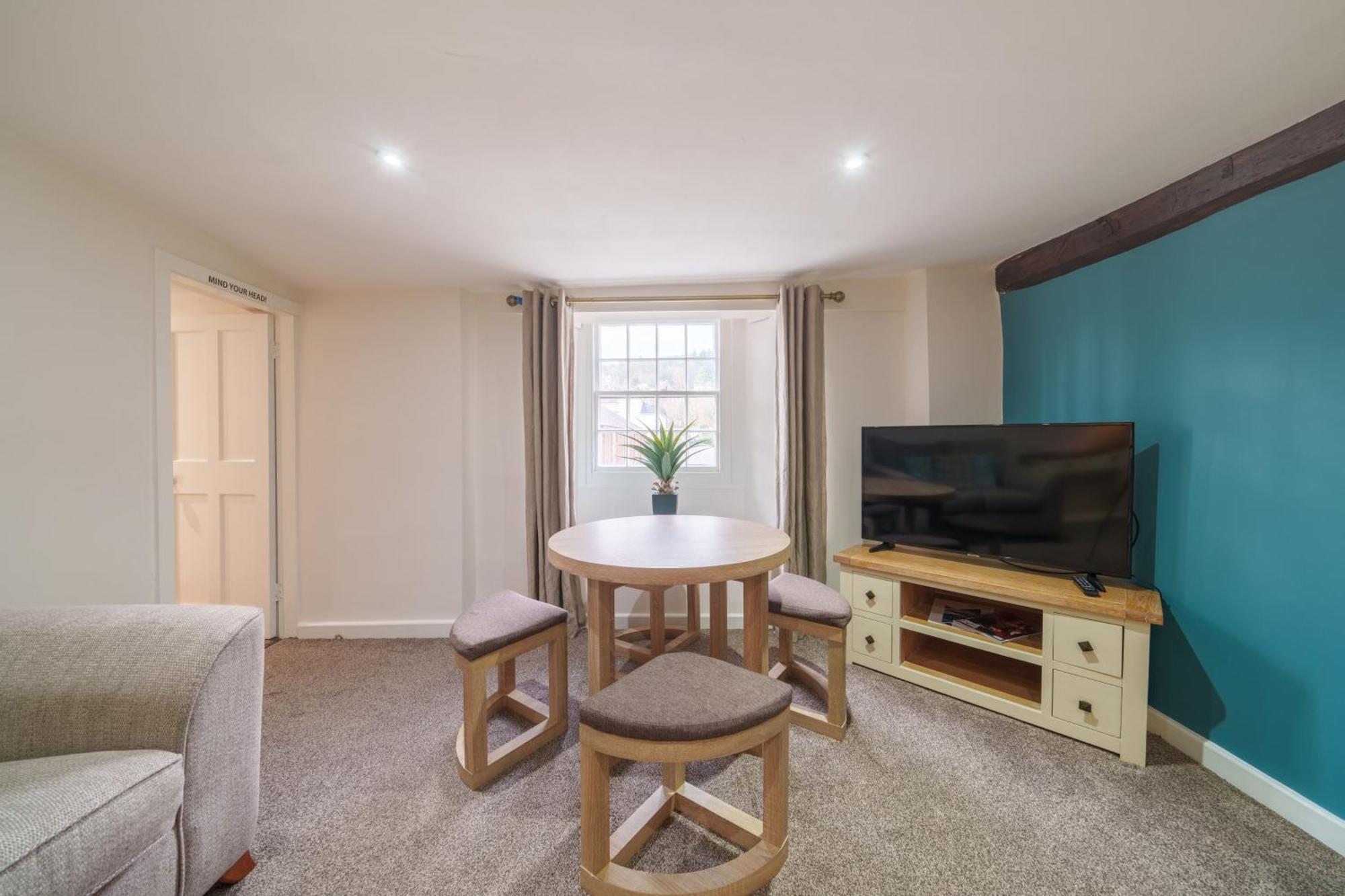 Library View Apartment Кендал Екстериор снимка