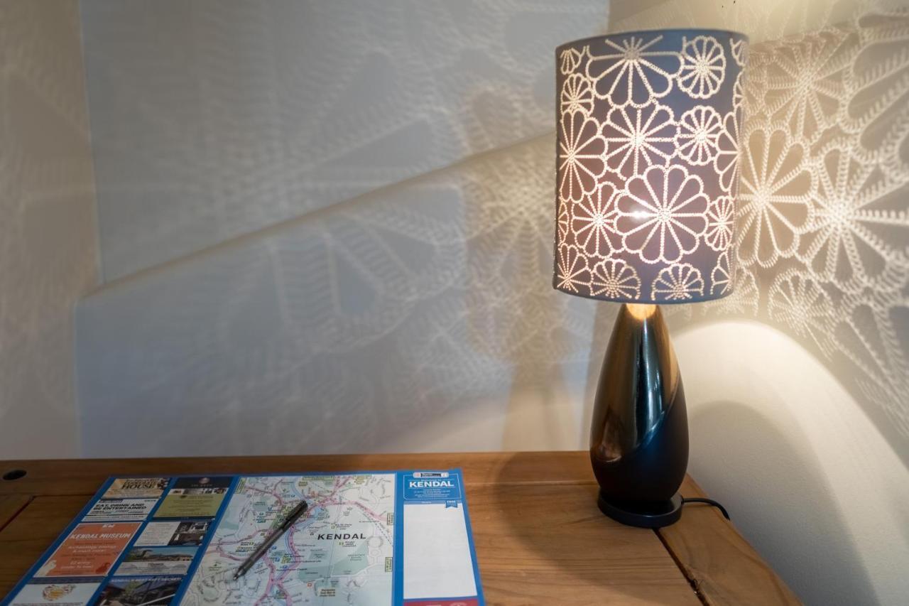 Library View Apartment Кендал Екстериор снимка